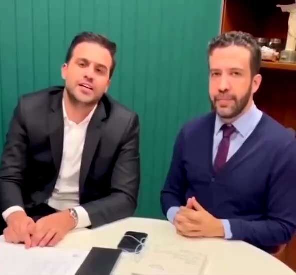 Marçal e Janones pregando:
Lula = BOLSONARO 

É só se informar, hoje temos o privilégio de nos blind...