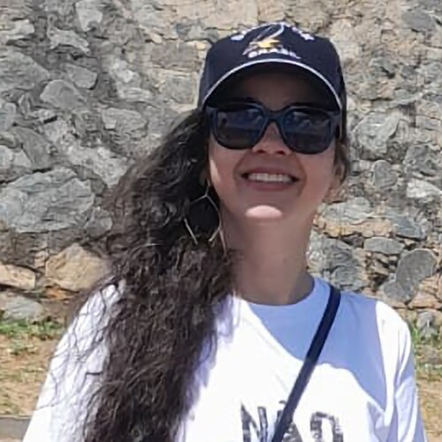 Sabemos que somos de Deus e que o mundo inteiro jaz no Maligno.
1João 5:19