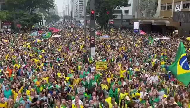 Brazil's Lula rode around empty streets today for independence day, as the people opted to protest against him and corrupt judge Alexandre De Moraes 🇧🇷
