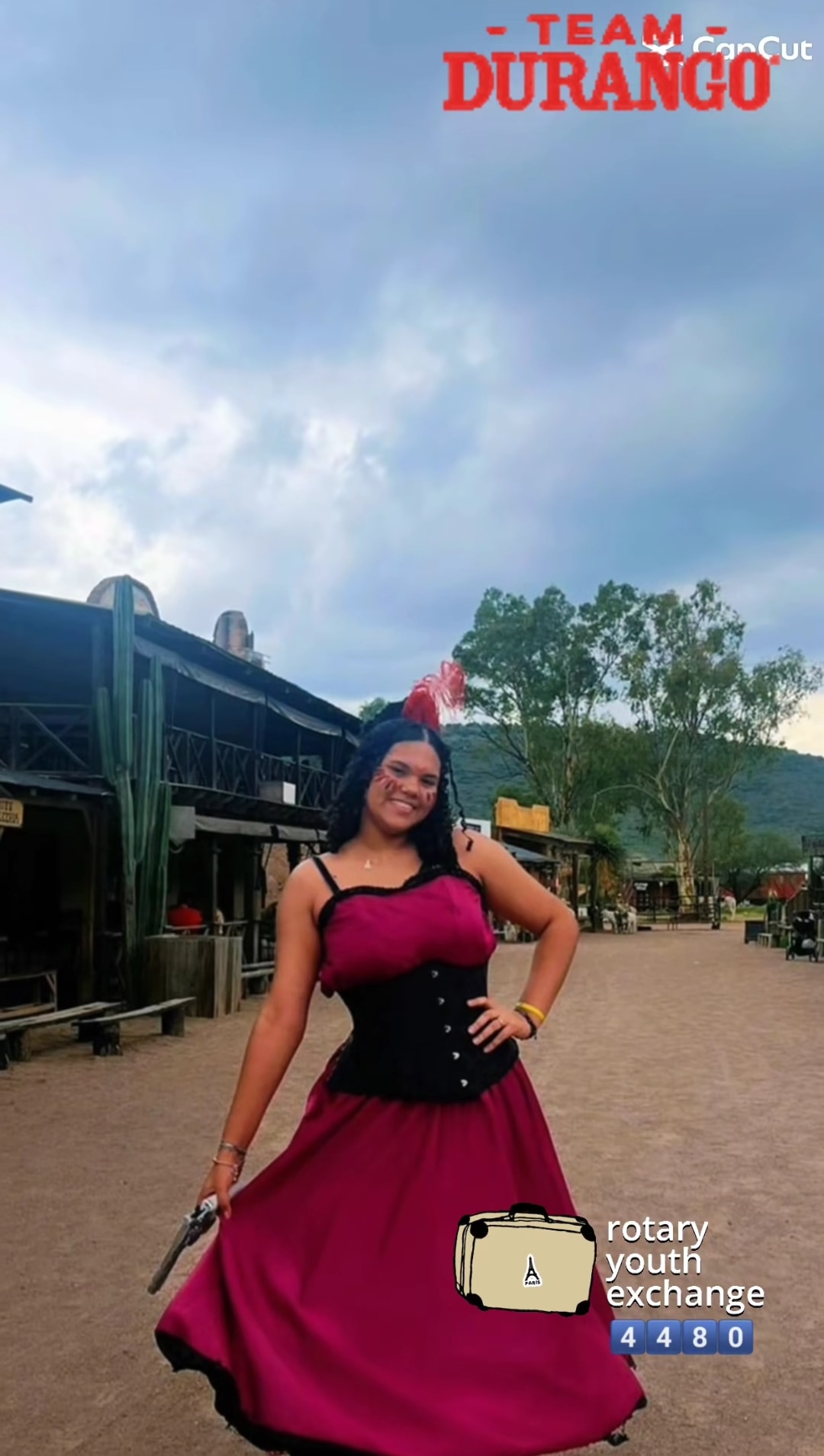 Texto do YEP4480:

Nossa querida Stefany, que está em Durango, no México realizou um passeio temátic...