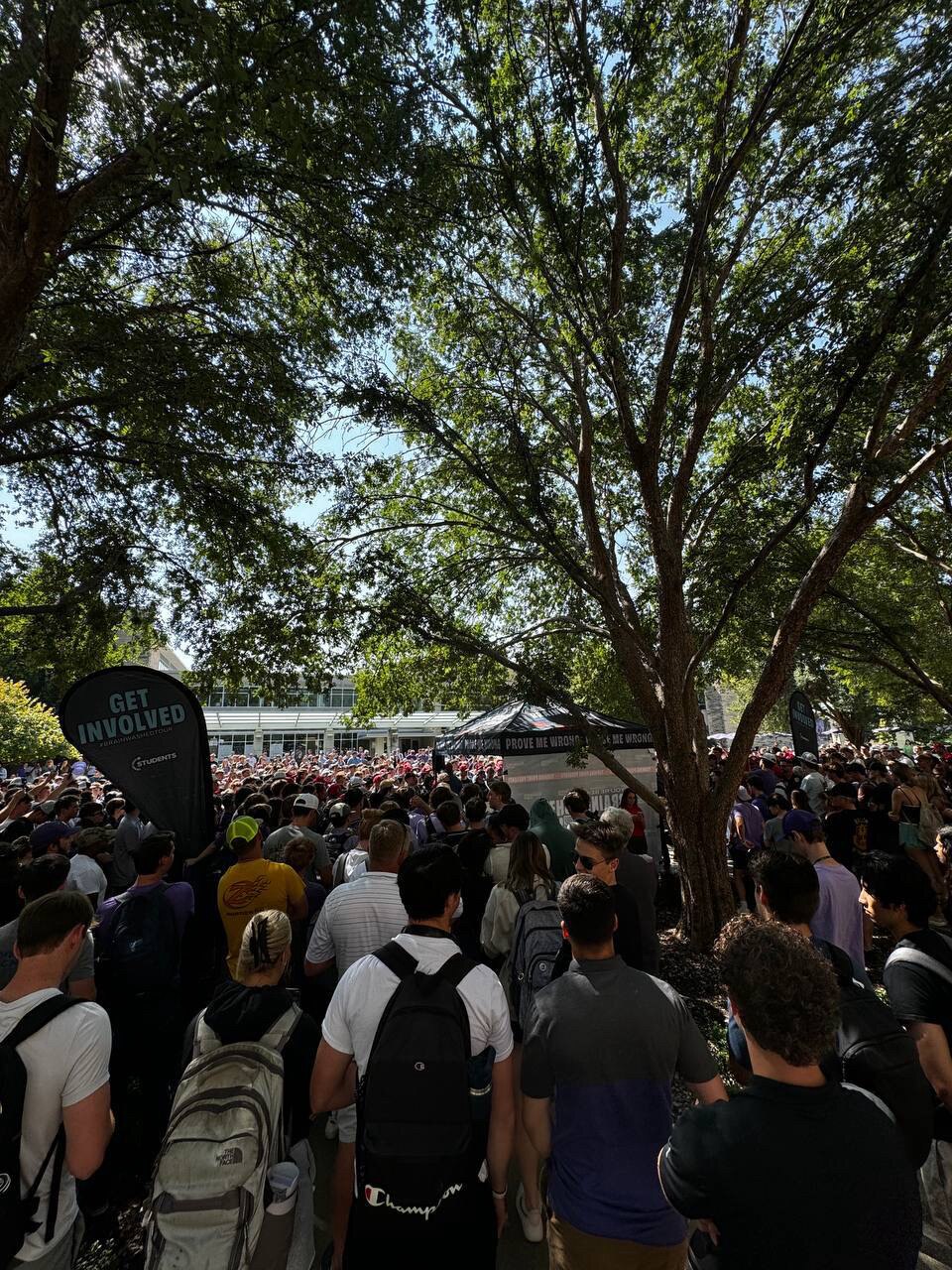 Another HUGE crowd at Kansas State University today 🔥🔥🔥

There is so much energy on these college...