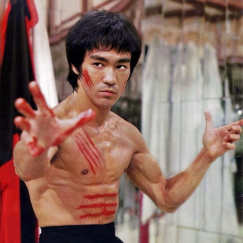 無苗滅共者
身体是一个完整的世界, 肉身是水, 呼吸是风。掌控呼吸如同“控制天气”，解开肉身有如“返老还童”。让身体这个完整的世界“风调雨顺”，即是最好的风水。
Be water my friend🙏