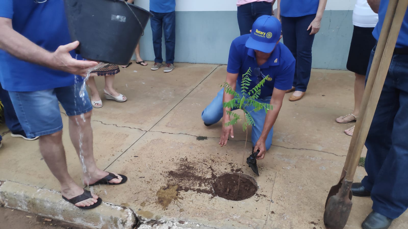 Texto do Gov. Eder Bocchini:

Neste final de semana fomos para Auriflama.

Fomos recebidos no marco ...