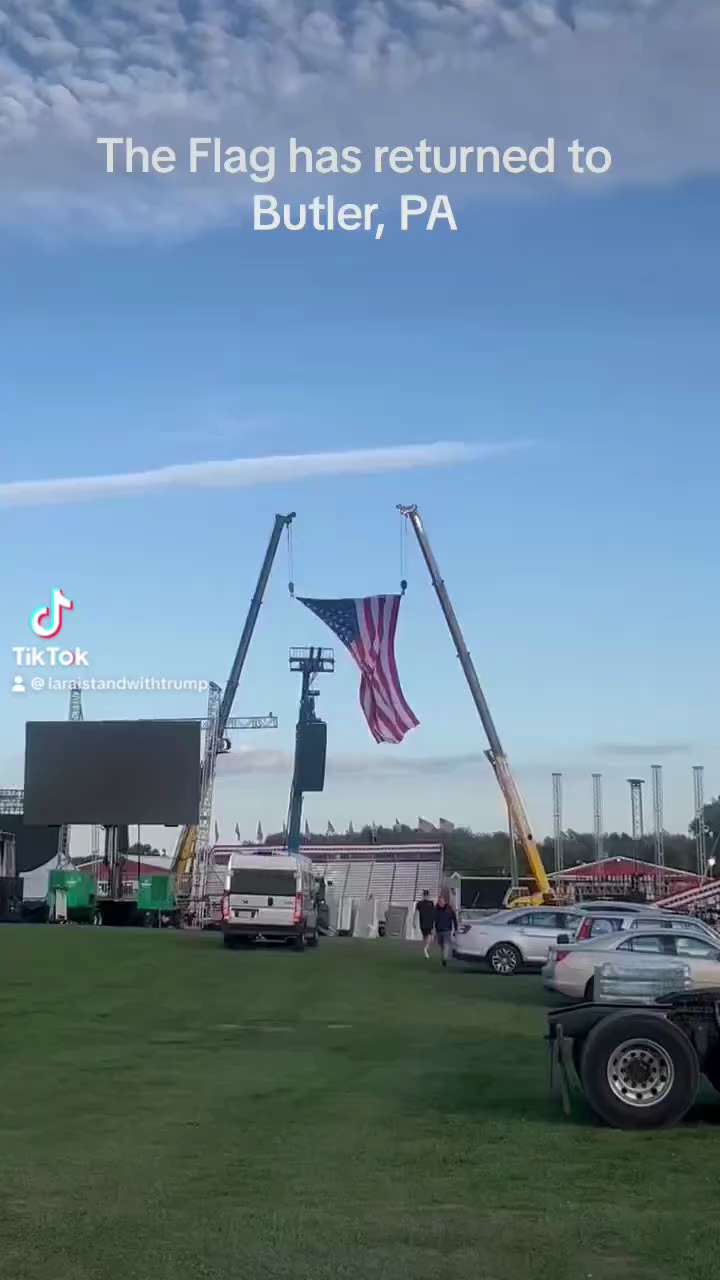 The Flag has returned to Butler, praise the Lord! 🙏🇺🇸✝️🇺🇸🙏❤️@RealAmVoice 