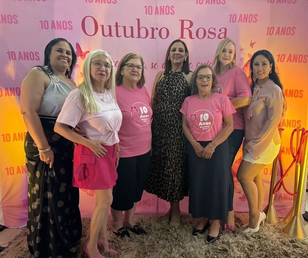 Os Rotary Clubs de Lins Sul e Lins Norte marcaram presença no evento de abertura do Outubro Rosa, re...