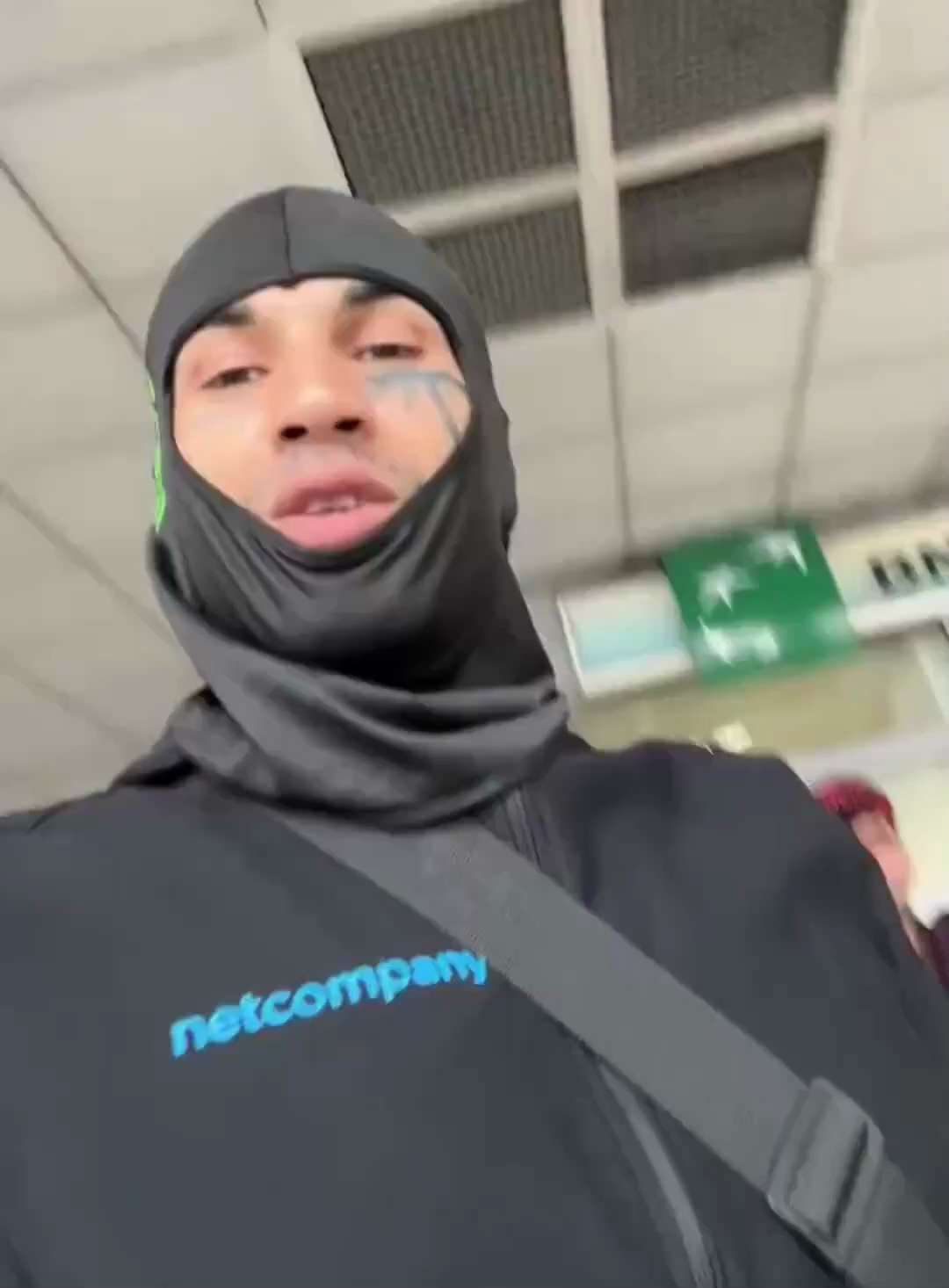 Latest batch of doctors and engineers arrive in France to enrich their society.

Mass deportations A...