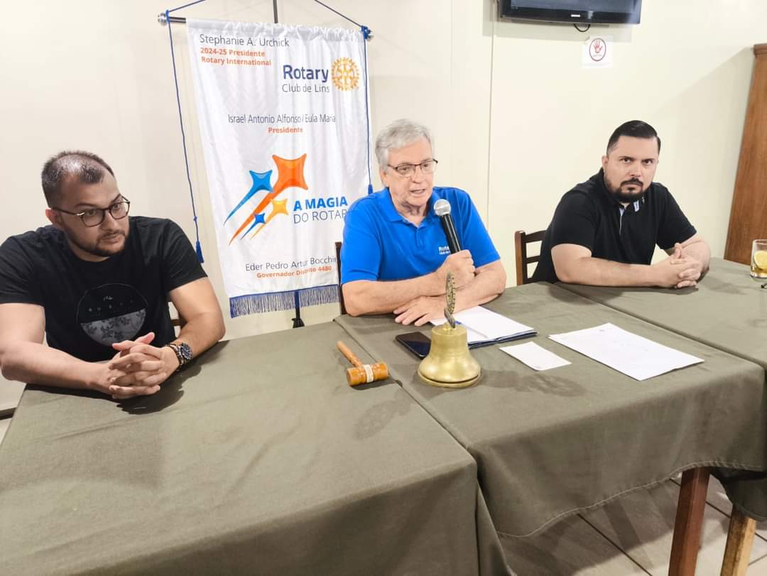 Texto do Gov. Israel Alfonso:

Em sua reunião ordinária desta quinta-feira, o Rotary Club de Lins tr...