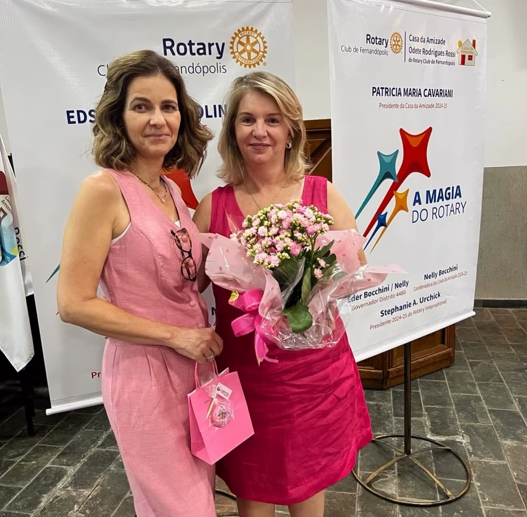 Texto da Casa da Amizade de Fernandópolis:

Mês dedicado à prevenção do câncer de mama e do colo de ...