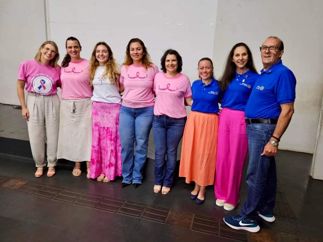 No dia 23.10, os companheiros Wilson, Maria e Laysa marcaram presença na XXII Semana Acadêmica da FA...