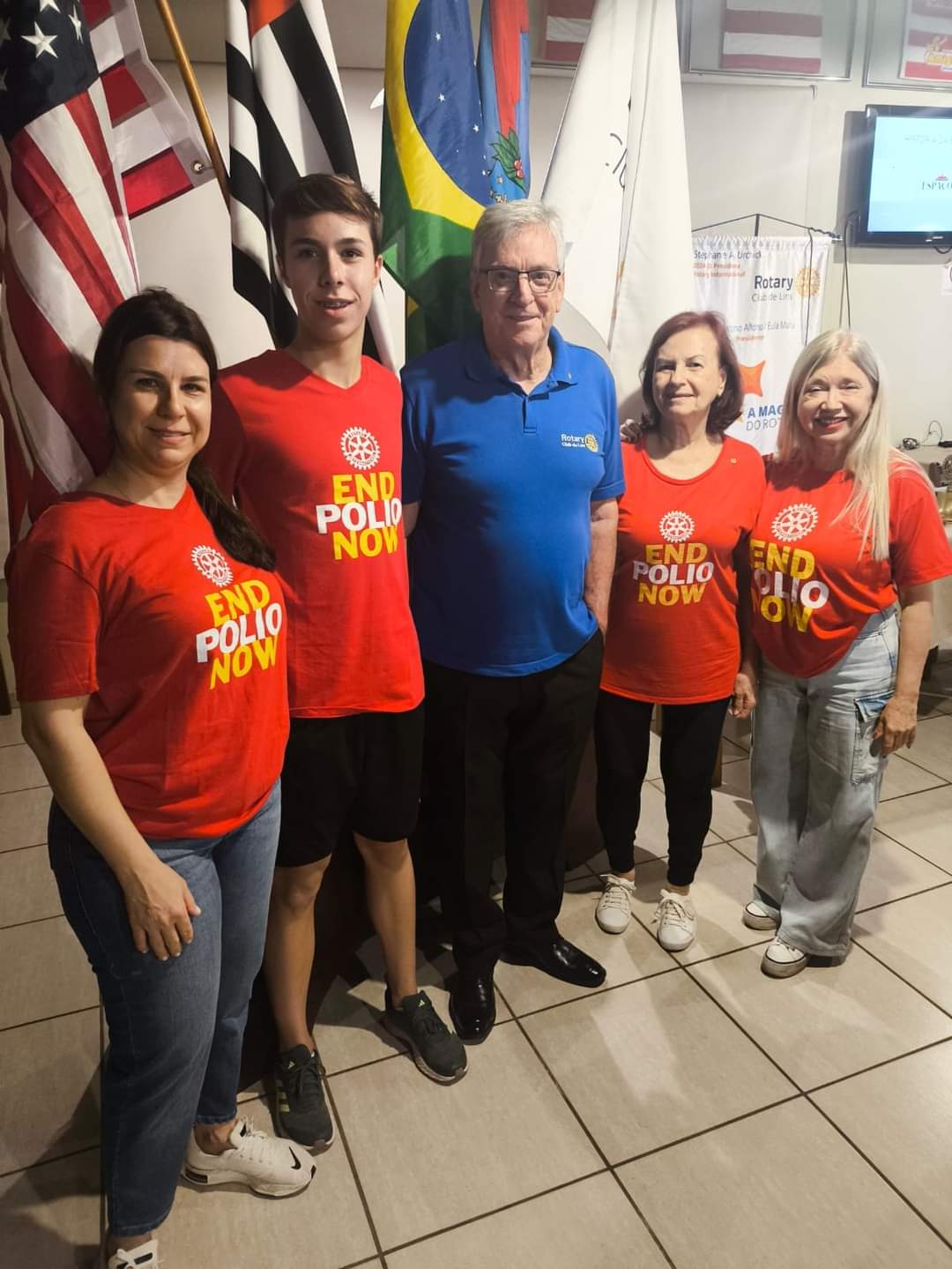 O Rotary Club de Lins recebeu a visita do jovem Lucas Pizza Cunha Sanches e da sua mãe Elaine, acomp...