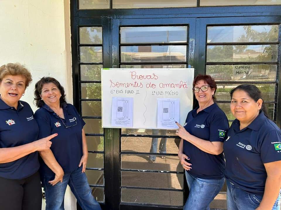 Texto do Rotary Club de Cafelândia:

PROJETO SEMENTES DO AMANHÃ!!!

Na manhã de sábado (09/11) acont...