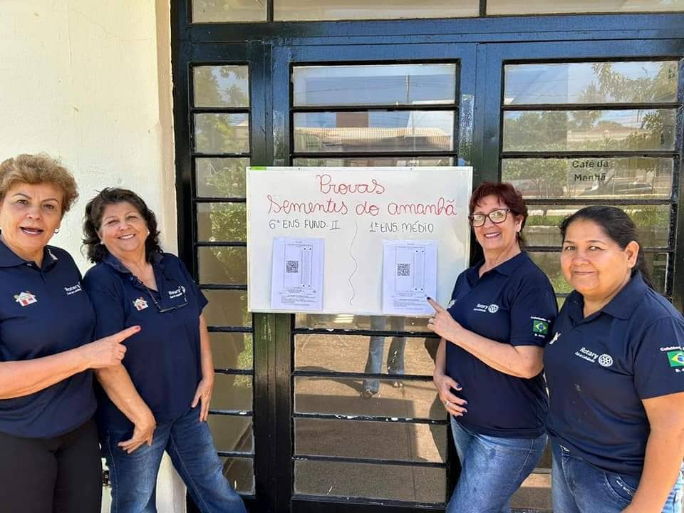 Texto do Rotary Club de Cafelândia:

PROJETO SEMENTES DO AMANHÃ!!!

Na manhã de sábado (09/11) acont...