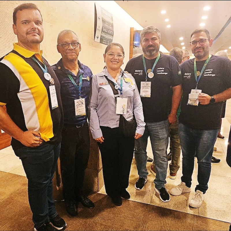 Texto do YEP4480:

A equipe do Intercâmbio de Jovens e novas Gerações está em Brasília na 43ª Confer...
