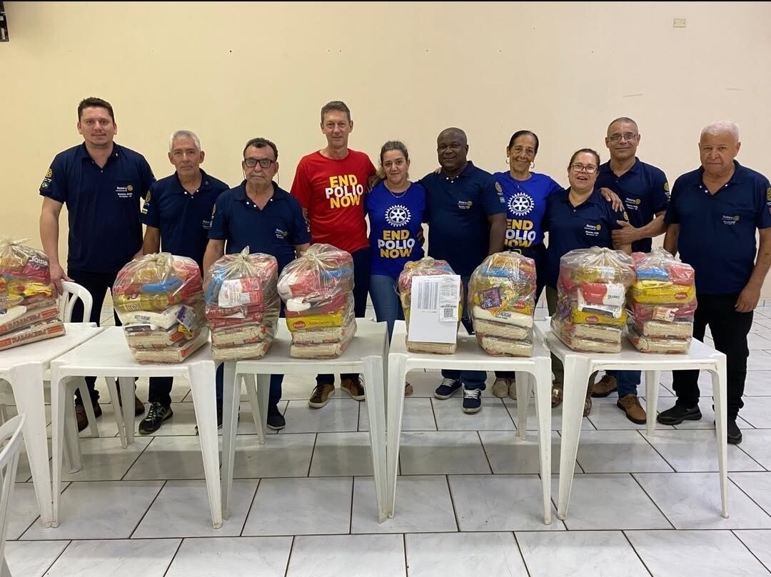 Texto do Rotary Club de Guaiçara:

Com o “REAL FELIZ”, ação interna do clube, foram arrecadados valo...