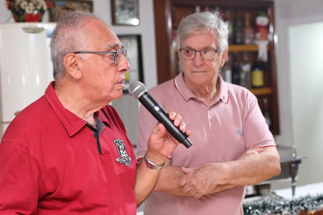 Durante a festiva de Natal do Rotary Club de Lins e posse do companheiro Moraes/Ana Paula, o companh...