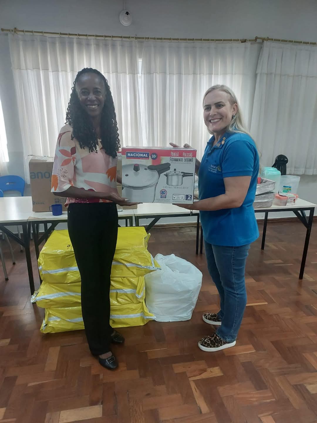 Texto do Rotary Club de Votuporanga - Novas Gerações:

Segunda-feira, 09/12/24 foi dia de entrega de...