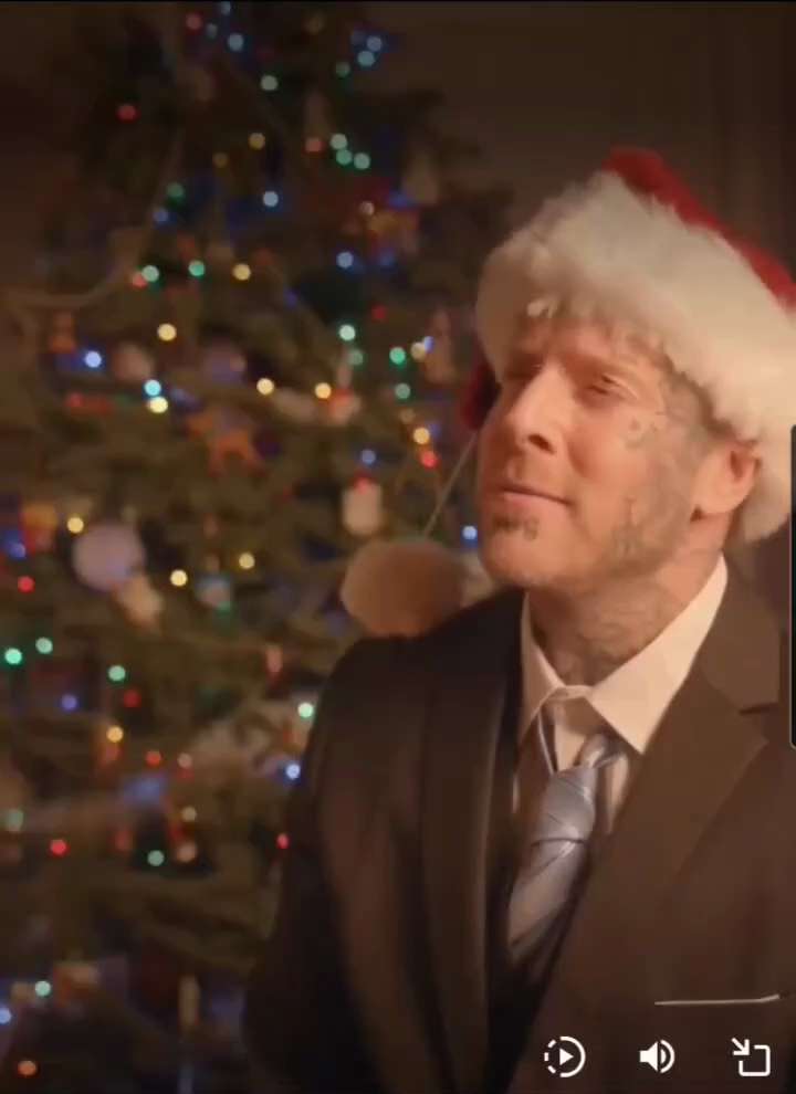 WiseEnough on GETTR : Rapper Tom MacDonald 

The Best Christmas Song Ever