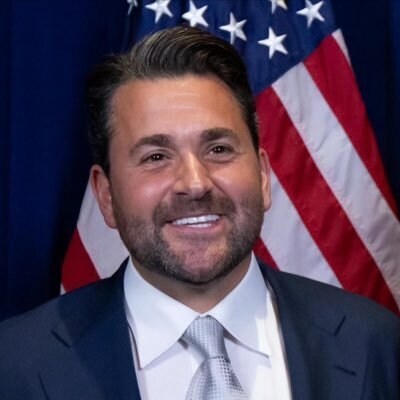 Best selling author endorsed by President Trump. Founder/President of FLAGUSA. Presidential Appointee. Australian by birth; American by choice. Thalassophile.