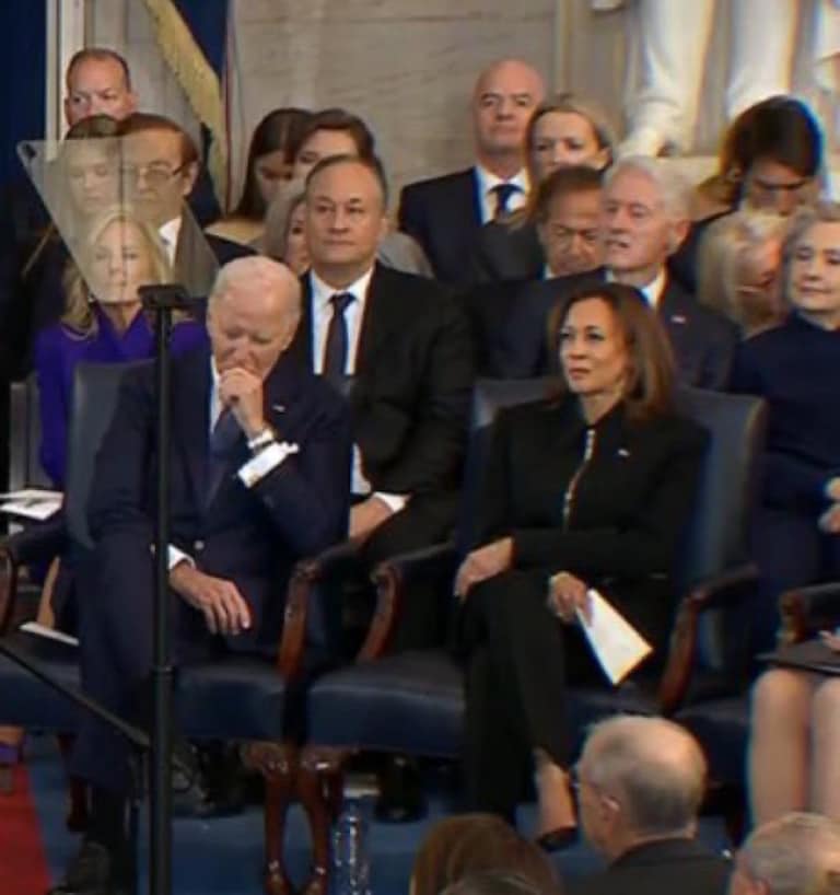 Holy Sh!t ! Trump is calling out Biden’s administration failures infront of them is the most badass thing a president ever did in his inauguration 😭