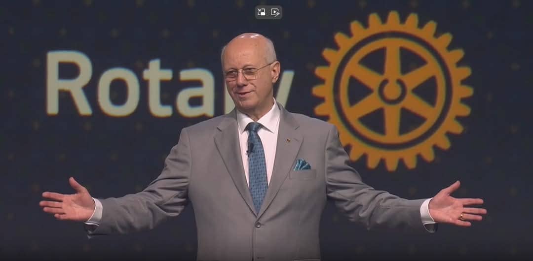 Texto do Rotary Brasil:

“O maior patrimônio do Rotary não é nossa história ou projetos, nem mesmo o...