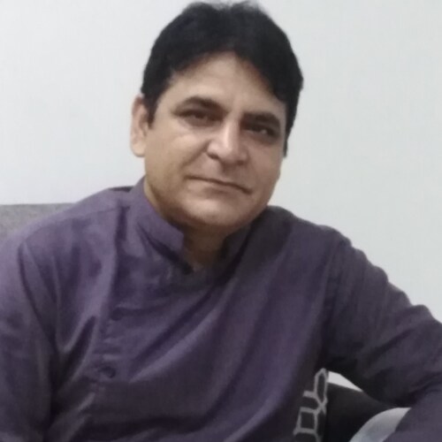 Motivational Speaker & Marketing Consultant.