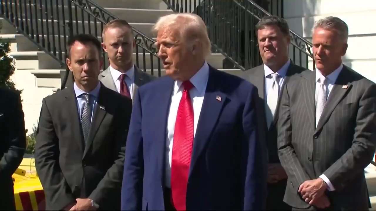 🚨🔥Trump just BODIED Pelosi and Schumer, who back in the day supported tariffs.

“Chuck Schumer and...