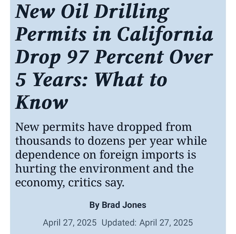 New #Oil #Drilling Permits in #California Drop 97 Percent Over 5 Years: What to Know
Oil extraction platforms operate in Bakersfield, Calif., on March 20, 