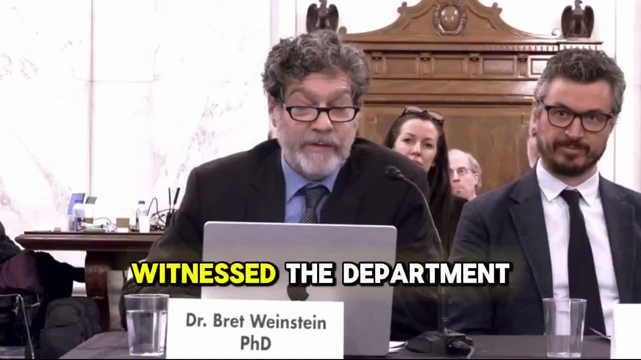 🔥COVID 听证会上，进化生物学前教授Bret Weinstein痛陈 ：

“我们今天探讨的问题，不只是卫生机构的失败，而是整个系统正在系统性地掩盖真相。不仅仅是一个问题，不是一两个错误，而是每...