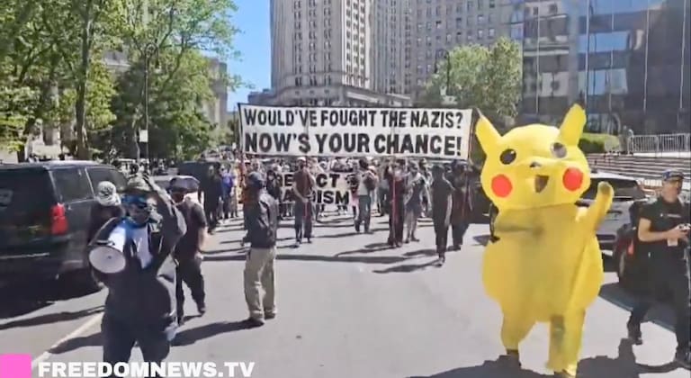 BREAKING: #Antifa and #FarLeft #radicals shut down roads in #NewYorkCity to demand abolishment of #ICE and national #borders 
