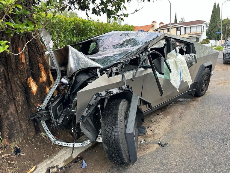 BREAKING: #NBA star #GilbertArenas says #son Alijah's #crash stemmed from #Cybertruck 'malfunction'