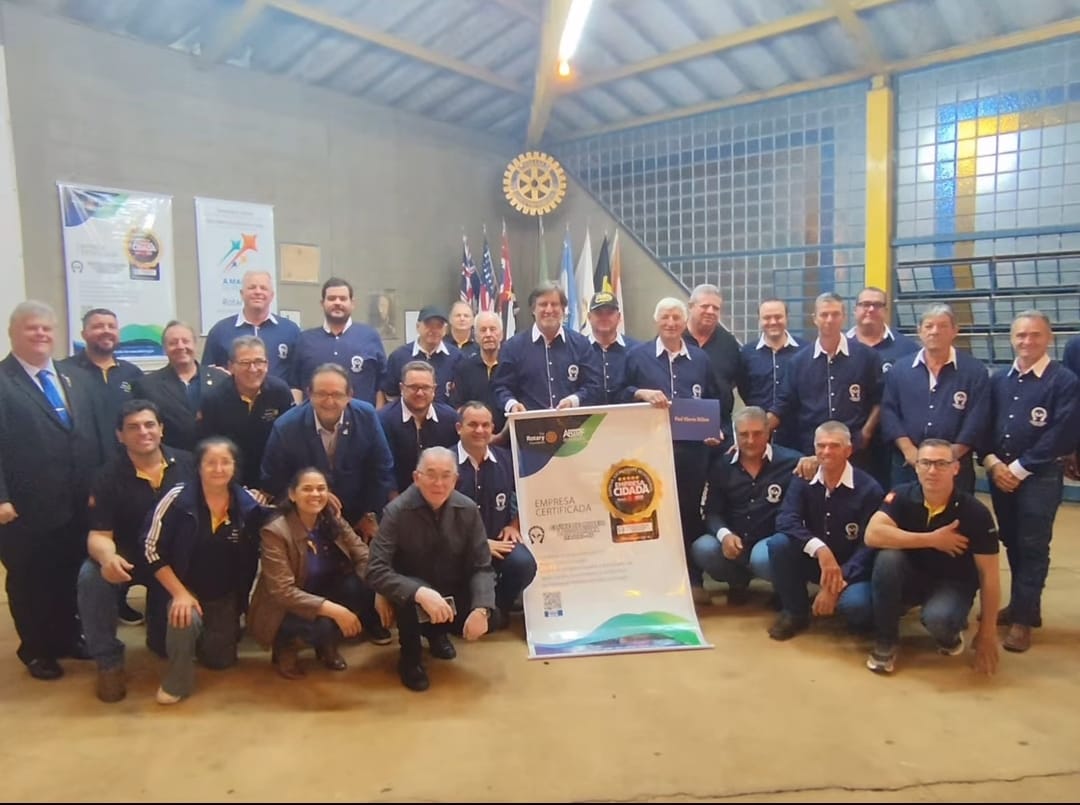 Na noite de ontem dia 2 de junho de 2025, o Rotary Club de Itajobi homenageou a Associação dos Amigo...