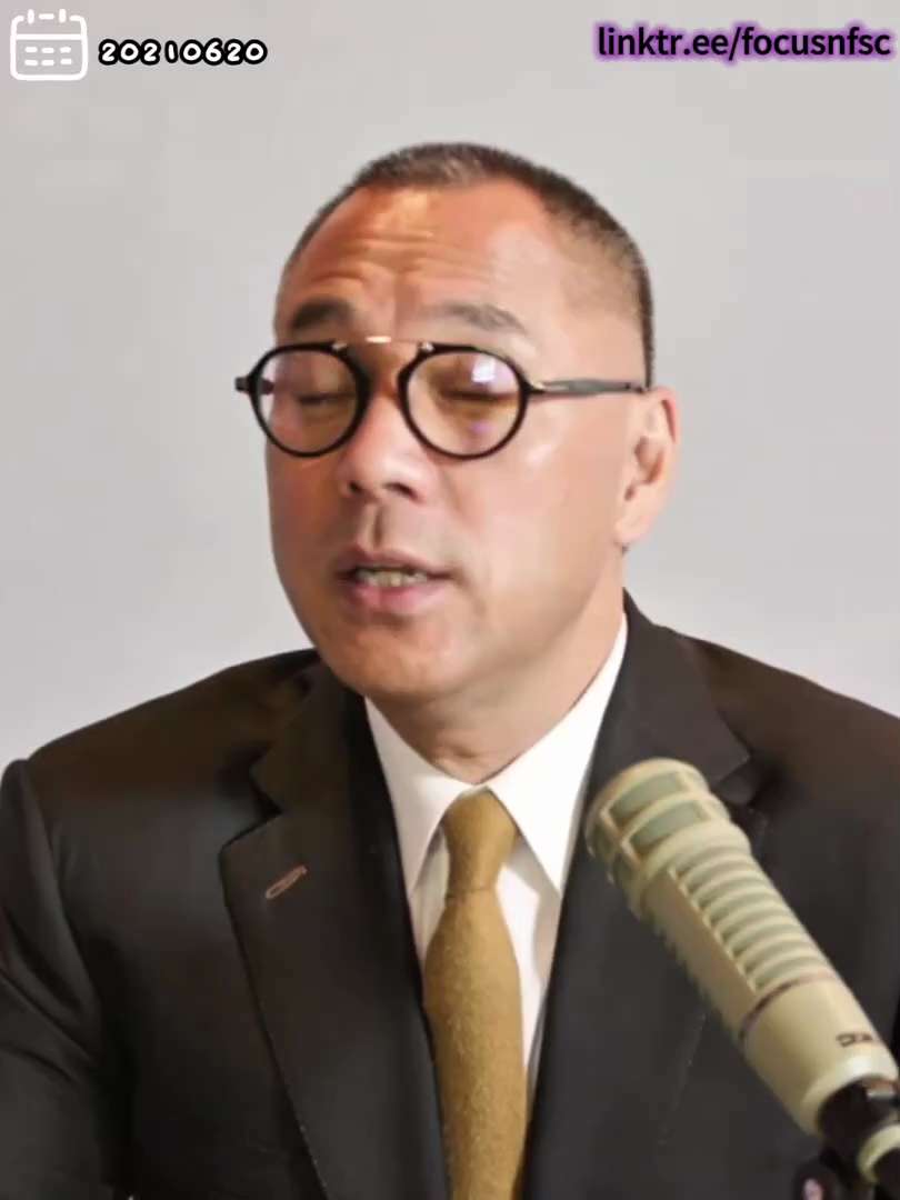 20210620文贵先生直播¹：
中共 蛇 & 燕子 最好样板，起码上千杨澜这样的情报人员；
中国 #丑闻删除率 最高的人—— #吴征 & #杨澜（不超48小时）；

杨澜 90年代安全部培训，从军职...