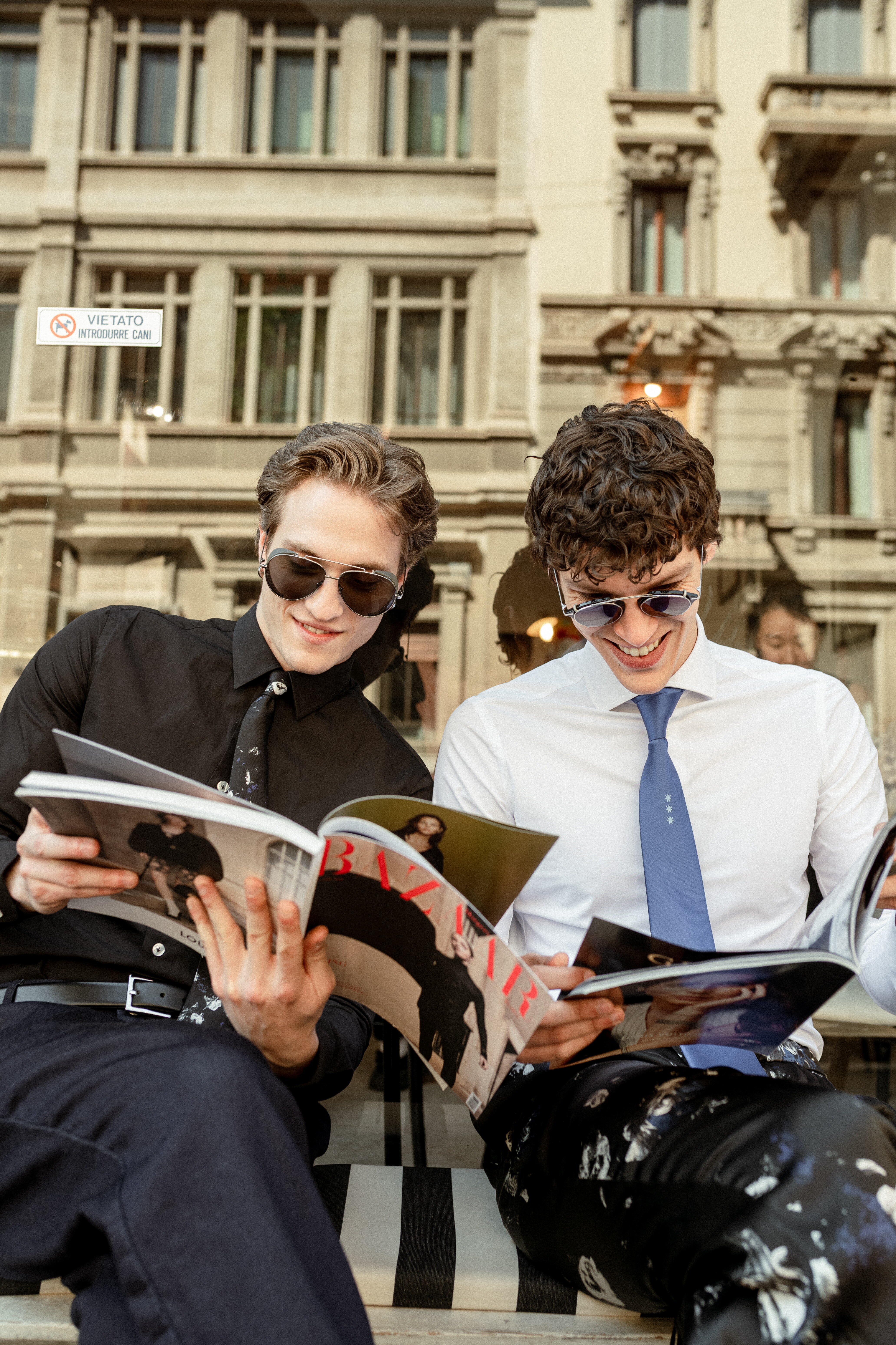 每次看到战友在镜头前
穿着我们的衣服、精神饱满、气场全开，
心里真的说不出的自豪。

https://gettr.com/post/p3mjp7z3b87

🎥 罗伊 和 青藤
在《班农战斗室》节目...