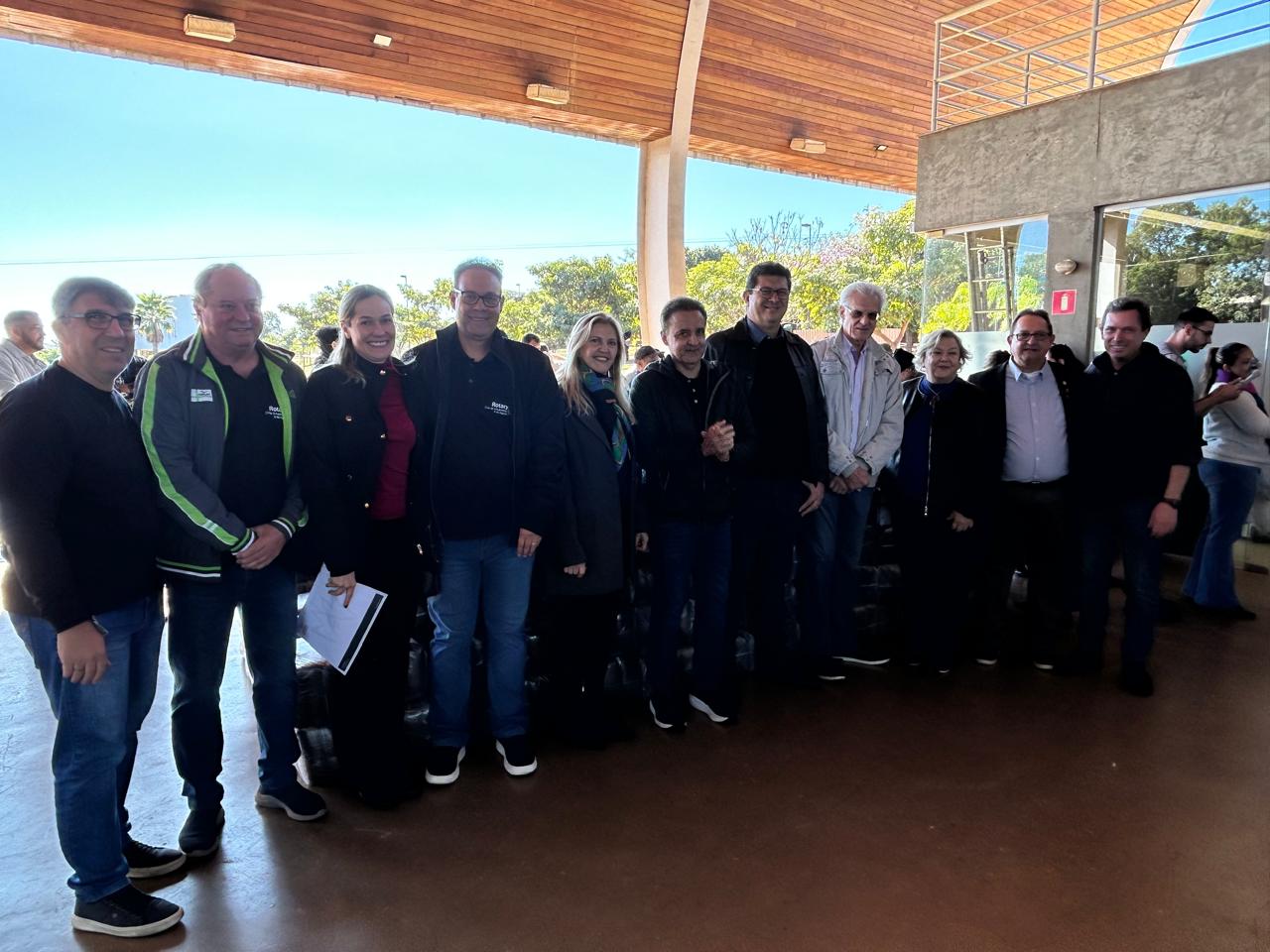 O Gov. do Distrito 4480, Eder Bocchini e sua esposa Nelly participaram na manhã desta quarta-feira, ...