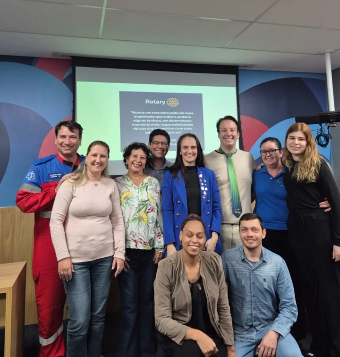 "Nós fazemos a magia do Rotary acontecer e unidos fazemos o bem no mundo"...com esse espírito de leg...