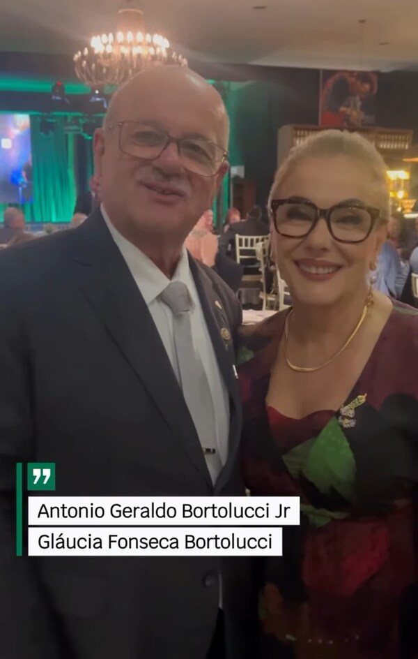Texto de Cléo Furquim da Revista Etapa:

Uma noite de celebração, companheirismo e novos propósitos!...