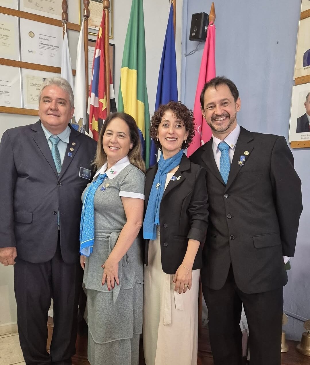 Texto do casal Gov Lelo e Cláudia Maset 

Transmissão de cargos – Rotary Club de Ilha Solteira

Visi...