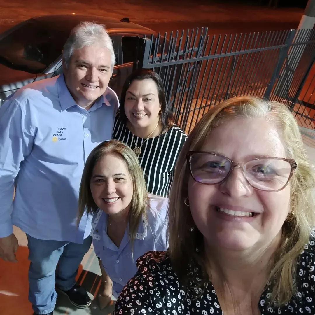 Hoje foi dia de buscar o malhete do Rotary Club de Barretos no Rotary Club de Monte Aprazível, com o...