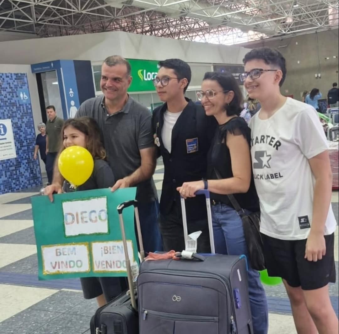 Texto do Yep4480

Mais um chegadas e partidas, agora o desembarque do nosso querido mexicano Diego, ...