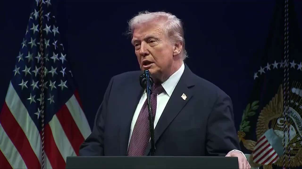 President Trump：When faith gets weaker, our country seems to get weaker. When faith gets stronger......