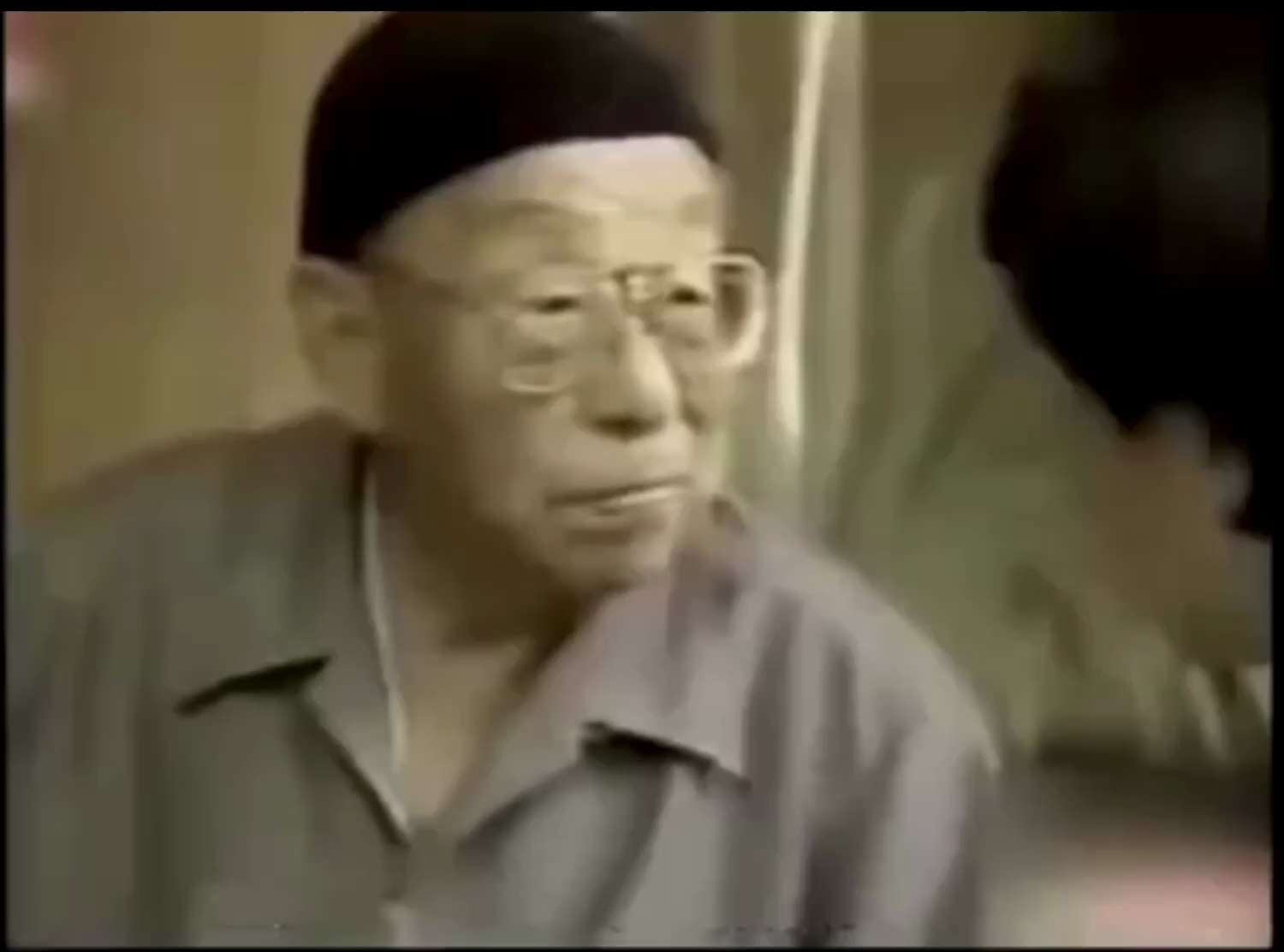 今天是918，说说918事变，看看这个视频，当年张学良老年在自由的没有任何压力的状态下（没有必要做假）接受采访，亲口承认“不抵抗”是张学良自己的决定，不是蒋介石的命令。中共篡改历史抹黑蒋公！

说说9...