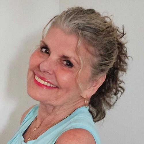 Conservative, I love America and thank every soldier that has served to keep us free. God Bless America
❤🙏🇺🇸 UNVAXED ...