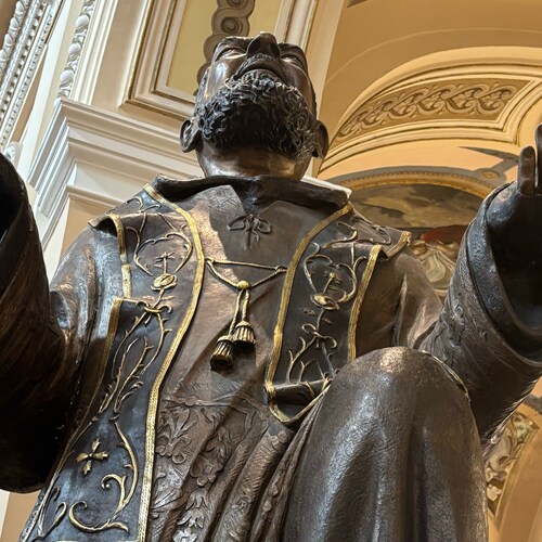 Visit Maria_7172's profile on GETTR. View their posts, photos, videos, and connect with them on the social platform.