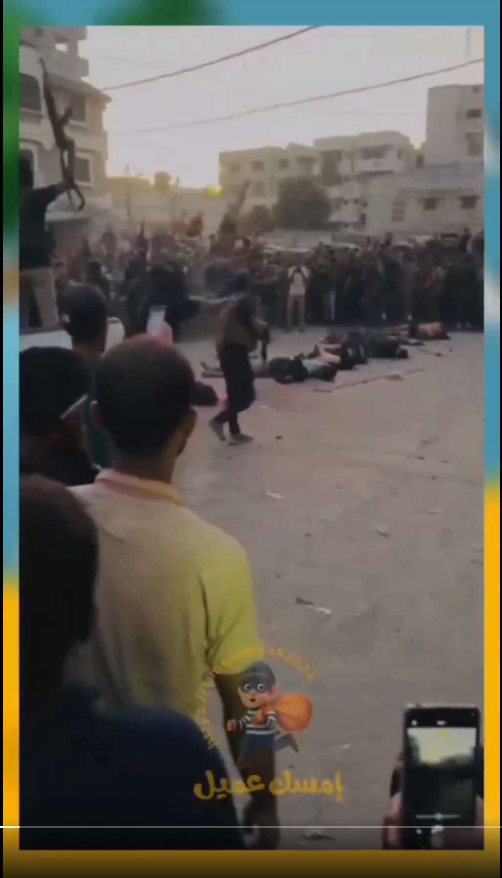 美东时间10月14日下午3点的消息：哈马斯继续在加沙公开处决巴勒斯坦人。仅在过去 48 小时内就有 50 多人被杀害。哈马斯会放下武器吗？

#哈马斯 #加沙 #加沙和平计划 #三票先生 
