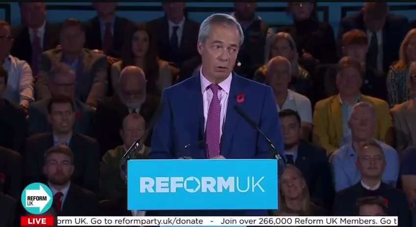 JUST IN - 🇬🇧 Nigel Farage says he is "strongly in favor" of British people having the right, throu...