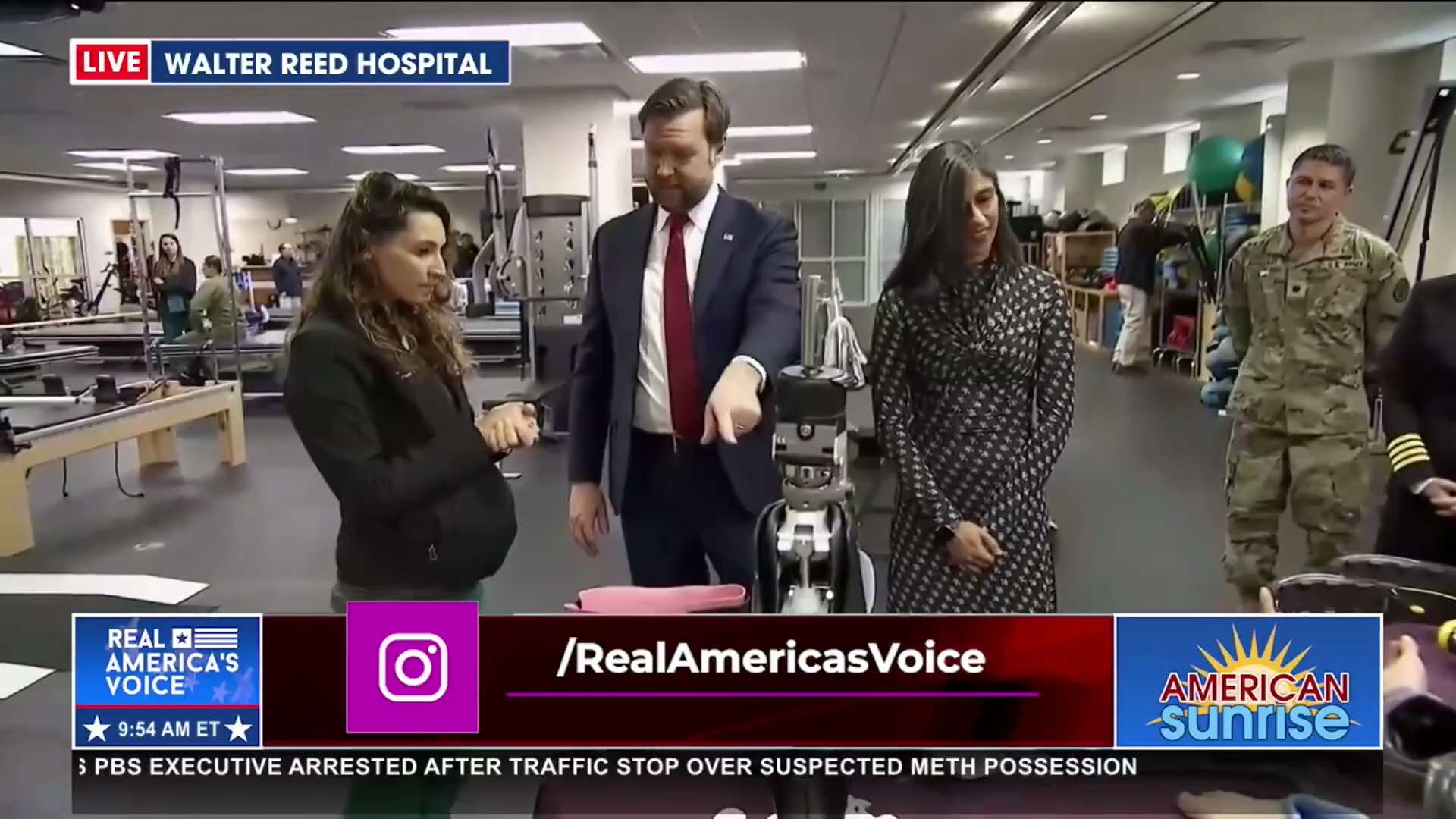 BREAKING: VP and SLOTUS visit service members at Walter Reed
