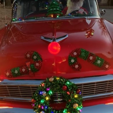 Married, 5 Grandkids,  2 Pups 4 Hens ride Honda Goldwing w Hubs  Addicted to posting all kinds of news.  73 yrs old 99% ...