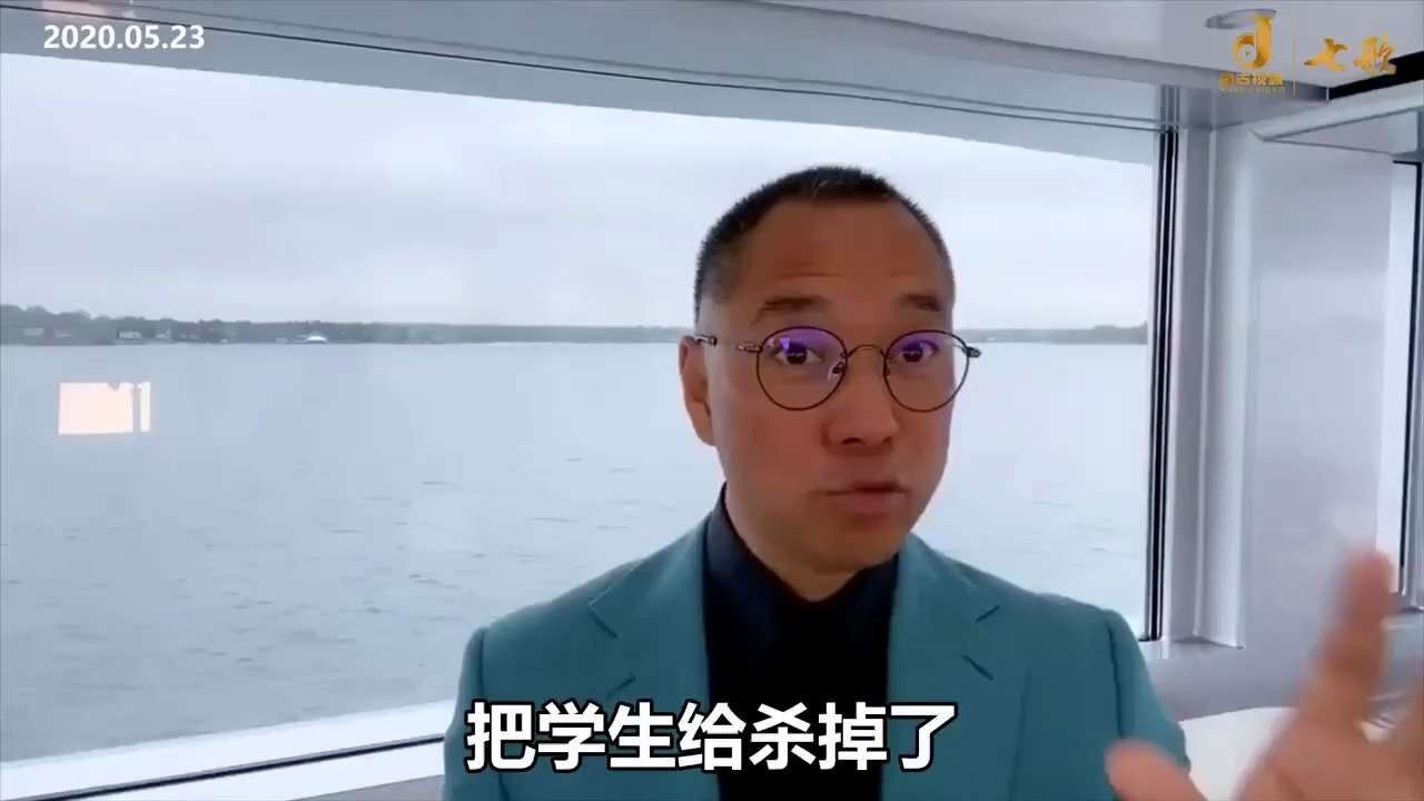 再往回看1919年，1925年还是1924年，美国人协调最后是把山东半岛给了中国，是美国人帮助中国拿回了半岛，拿回了山东啊！但是你能想到吗？这是美国人的允许下，到了70年后，北京89天安门发生了，又是...