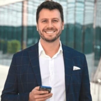 Me encanta explorar todo lo relacionado con el entretenimiento digital, por eso suelo probar distintas plataformas de ju...