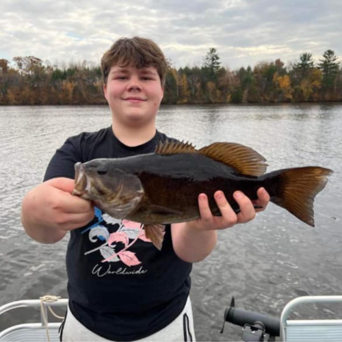 Visit Sneaker123's profile on GETTR. View their posts, photos, videos, and connect with them on the social platform.